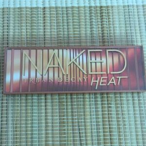 Urban Decay Naked Heat Palette